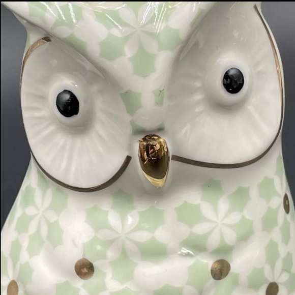 Anthropologie Owl Winterland Ceramic Vase - Picture 3 of 7